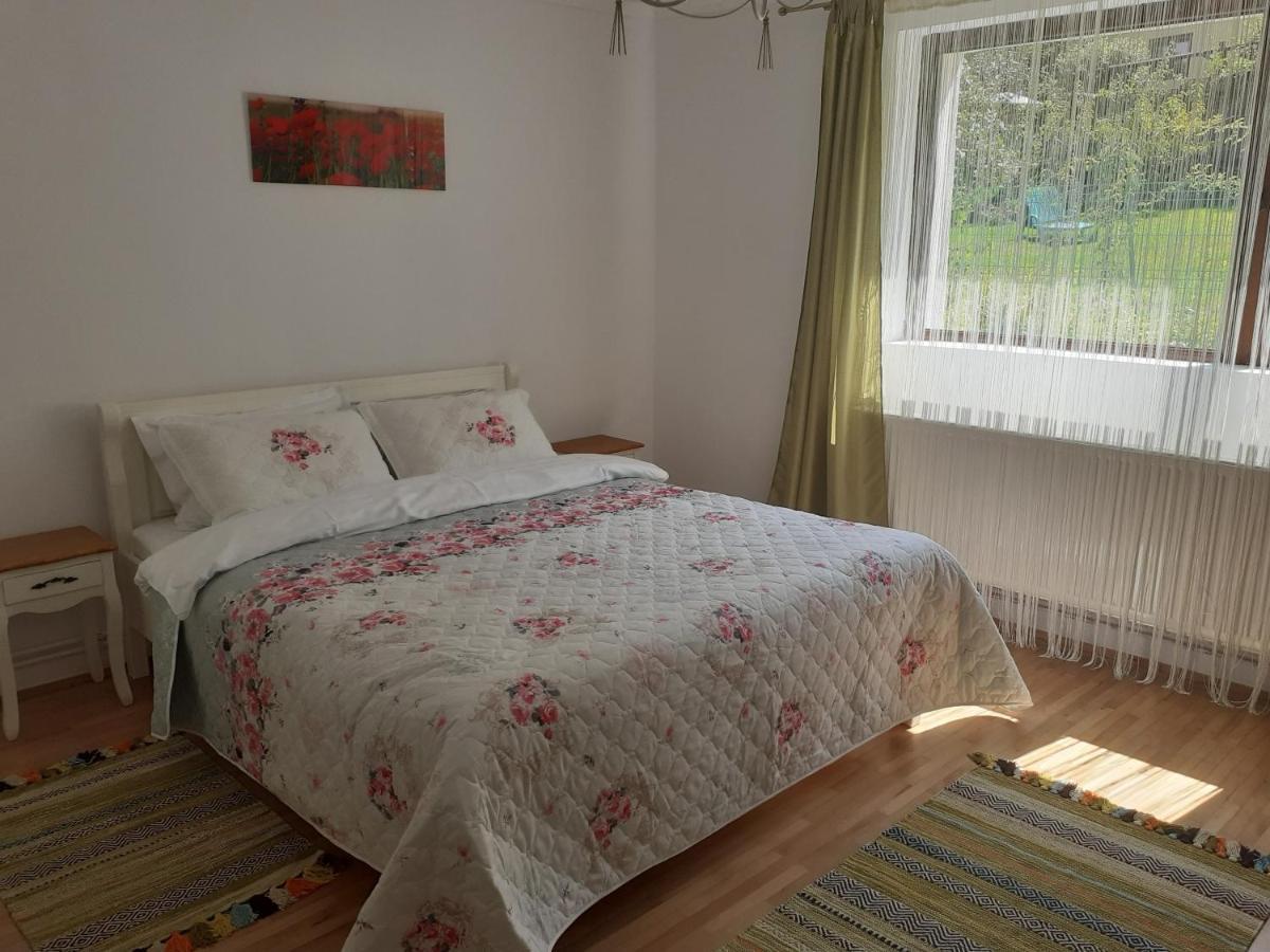 R-House Apartment Брашов Екстериор снимка